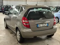 Begagnad Mercedes A170 Avantgarde 116 HK (85 kW) 2008 Grå Sedan