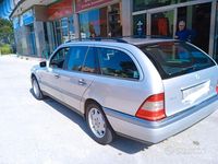 Usado Mercedes C200 Elegance 194 CV (142 kW) 1997 Gris Familiar