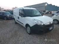 Usata Opel Combo 95 CV (69 kW) 2017 Bianco Monovolume