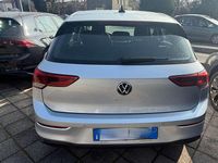 Usata VW Golf VIII Life 110 CV (80 kW) 2022 Argento Berlina