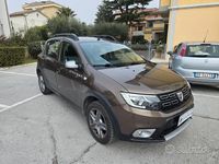 Usata Dacia Sandero Comfort 95 CV (69 kW) 2020 Grigio Utilitaria