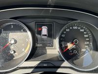 Usata VW Passat Executive 190 CV (139 kW) 2018 Grenadill black Station wagon
