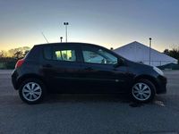 Usata Renault Clio II Luxe 68 CV (50 kW) 2007 Berlina