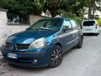 Usata Renault Clio II 58 CV (42 kW) 2003 Bluazzurro Berlina