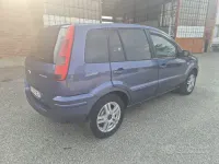 Usata Ford Fusion 68 CV (50 kW) 2005 Blu Utilitaria