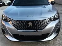 Usata Peugeot e-2008 Active 100 kW (136 CV) 2022 SUV