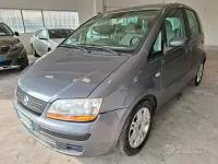 Usata Fiat Idea Active 95 CV (69 kW) 2004 Grigio Monovolume