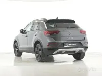 Usata VW T-Roc R-line Plus 116 CV (85 kW) 2025 Grigio SUV