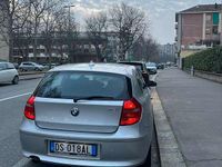 Usata BMW 116 122 CV (89 kW) 2009 Argento Utilitaria