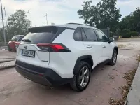 Usata Toyota RAV4 Hybrid Lounge 178 CV (130 kW) 2020 Bianco SUV