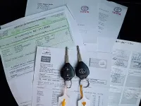 Usata Toyota iQ 90 CV (66 kW) 2011 Grigio Utilitaria