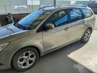 Usata Ford Focus 2015 Grigio Station wagon