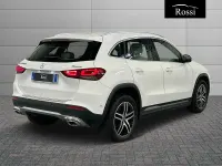 Käytetty Mercedes GLA200 150 HP (110 kW) 2020 Sininen Katumaasturi
