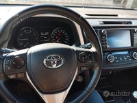 Usata Toyota RAV4 2016 Bianco SUV