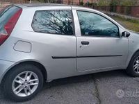 Usata Fiat Punto 60 CV (44 kW) 2005 Grigio Utilitaria