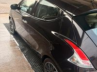 Usata Lancia Ypsilon 69 CV (50 kW) 2018 Nero Utilitaria