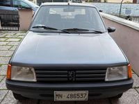 Usata Peugeot 205 54 CV (39 kW) 1994 Grigio Berlina