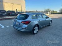 Usata Opel Astra Cosmo 110 CV (80 kW) 2012 Blu Station wagon