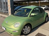 Usata VW New Beetle 90 CV (66 kW) 2000 Bianco Utilitaria