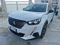 Usata Peugeot 2008 Allure 131 CV (96 kW) 2022 Bianco SUV