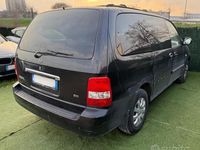 Usata Kia Carnival 144 CV (105 kW) 2005 Nero Monovolume