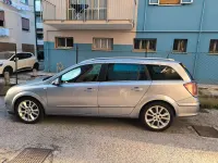 Usata Opel Astra 101 CV (74 kW) 2005 Bluazzurro Station wagon
