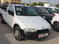 Usata Fiat Strada 80 CV (58 kW) 2002 Bianco pastello Pick-up