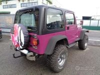 Usata Jeep Wrangler 177 CV (130 kW) 1997 Altro pastello SUV
