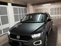 Usata VW T-Roc 150 CV (110 kW) 2018 Grigio SUV