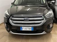 Usata Ford Kuga Titanium 120 CV (88 kW) 2018 Verde SUV
