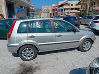 Usata Ford Fusion 101 CV (74 kW) 2003 Grigio Berlina