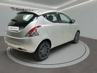 Usata Lancia Ypsilon Gold 69 CV (50 kW) 2018 Grigio Utilitaria