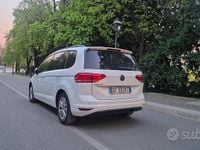 Usata VW Touran 122 CV (89 kW) 2021 Bianco Monovolume
