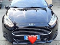 Usata Ford Fiesta 100 CV (73 kW) 2015 Nero Berlina