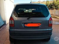 Usata Opel Zafira 101 CV (74 kW) 2004 Grigio Monovolume