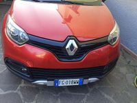 Usata Renault Captur 110 CV (80 kW) 2017 Rosso SUV