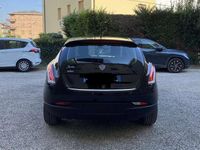 Usata Lancia Delta 120 CV (88 kW) 2009 Utilitaria