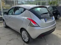 Usata Lancia Ypsilon 69 CV (50 kW) 2014 Grigio Utilitaria