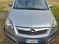 Usata Opel Zafira 120 CV (88 kW) 2007 Grigio Monovolume
