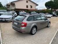 usata Skoda Octavia 2.0 TDI CR DSG Wagon Executive