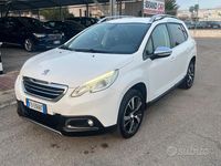 Usata Peugeot 2008 Allure 99 CV (72 kW) 2016 Bianco SUV