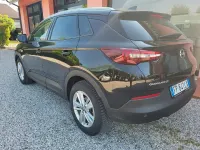 Usata Opel Grandland X Innovation 120 CV (88 kW) 2018 Nero SUV