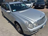 Usata Mercedes E280 Avantgarde 177 CV (130 kW) 2004 Argento Station wagon