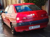 Usata Alfa Romeo 146 2000 Rosso Utilitaria