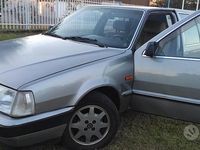 Usata Lancia Thema 120 CV (88 kW) 1987 Grigio Berlina