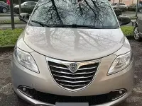 Usata Lancia Ypsilon 69 CV (50 kW) 2011 Giallo Utilitaria