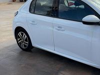 Usata Peugeot 208 101 CV (74 kW) 2020 Bianco Utilitaria