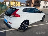Usata Volvo V40 R-Design 120 CV (88 kW) 2017 Bianco Berlina
