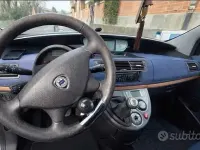 Usata Lancia Phedra 128 CV (94 kW) 2005 Nero Monovolume