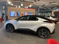 Usata Toyota C-HR Lounge 197 CV (144 kW) 2023 Bianco SUV